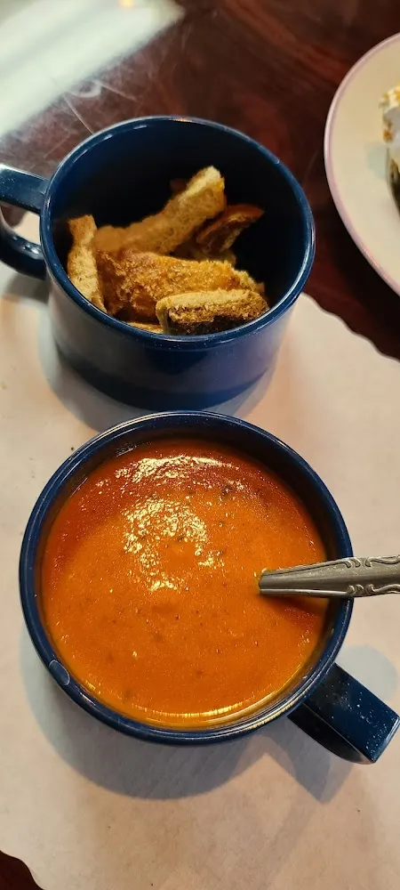 Tomato Basil Soup with Homemade Croutons