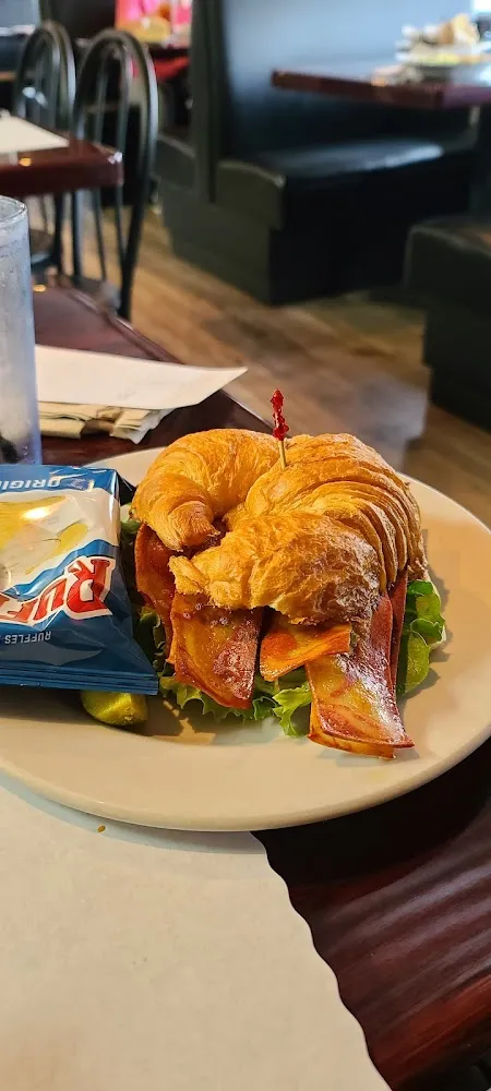 Vegetarian blt on Croissant
